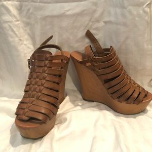 Mossimo Cognac Wedge size 5 1/2